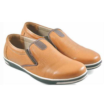 Azzura Sepatu Kulit Casual Pria 561-10 - Coklat  
