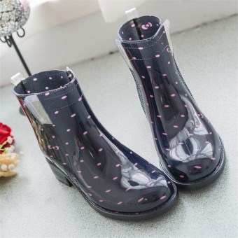 Fashion Martin boots hujan wanita sepatu karet tahan air Rainshoes Rian (Hitam dengan dot)  