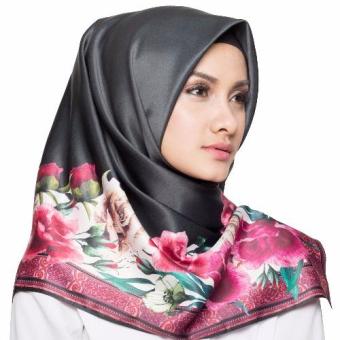 Hijabstore - Moshaict By Itang Yunasz AL 030 - Hitam Motif Bunga  