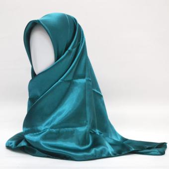 Jilbab Segi Empat Satin Polos - Emerald green  