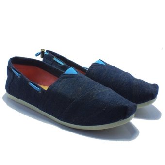 Marc & Stuart Brey Slip-On Shoes In - Blue  