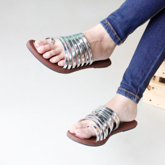 Sandal Wanita Flip Flop / Jepit Kronjo - Silver  