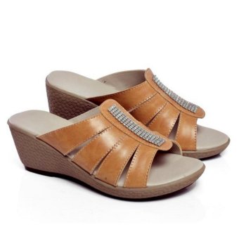 Spiccato Sandal Wedges Wanita 2254- Coklat  