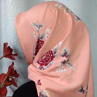 Square Hijab Naura Series - Peach  