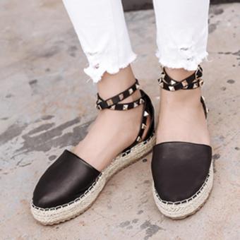 Women's Round Toe Flat Sandals European Casual Shoes with Rivets Black - intl  