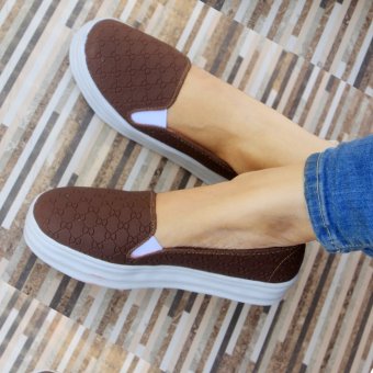 Yutaka Sepatu Slip On - Cokelat  