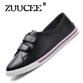 ZUUCEE Leather small white shoes women new flat shoes casual shoes Korean students sports shoes women's shoes(black)  