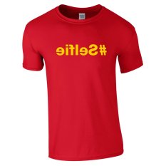 Clothing Online T-Shirt Selfie - Merah