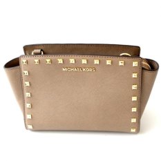 Michael Kors Selma Studded Medium Messenger (Dark Dune)