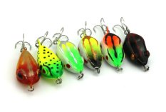 Top water 6pcs hengjia frog fishing baits 6g 4cm 8# fishing hooks hard plastic faux frog fishing lures wobble bass fishing tackles- Intl