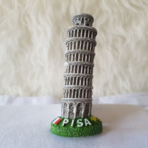 Gloria Bellucci - Magnet Kulkas Pisa