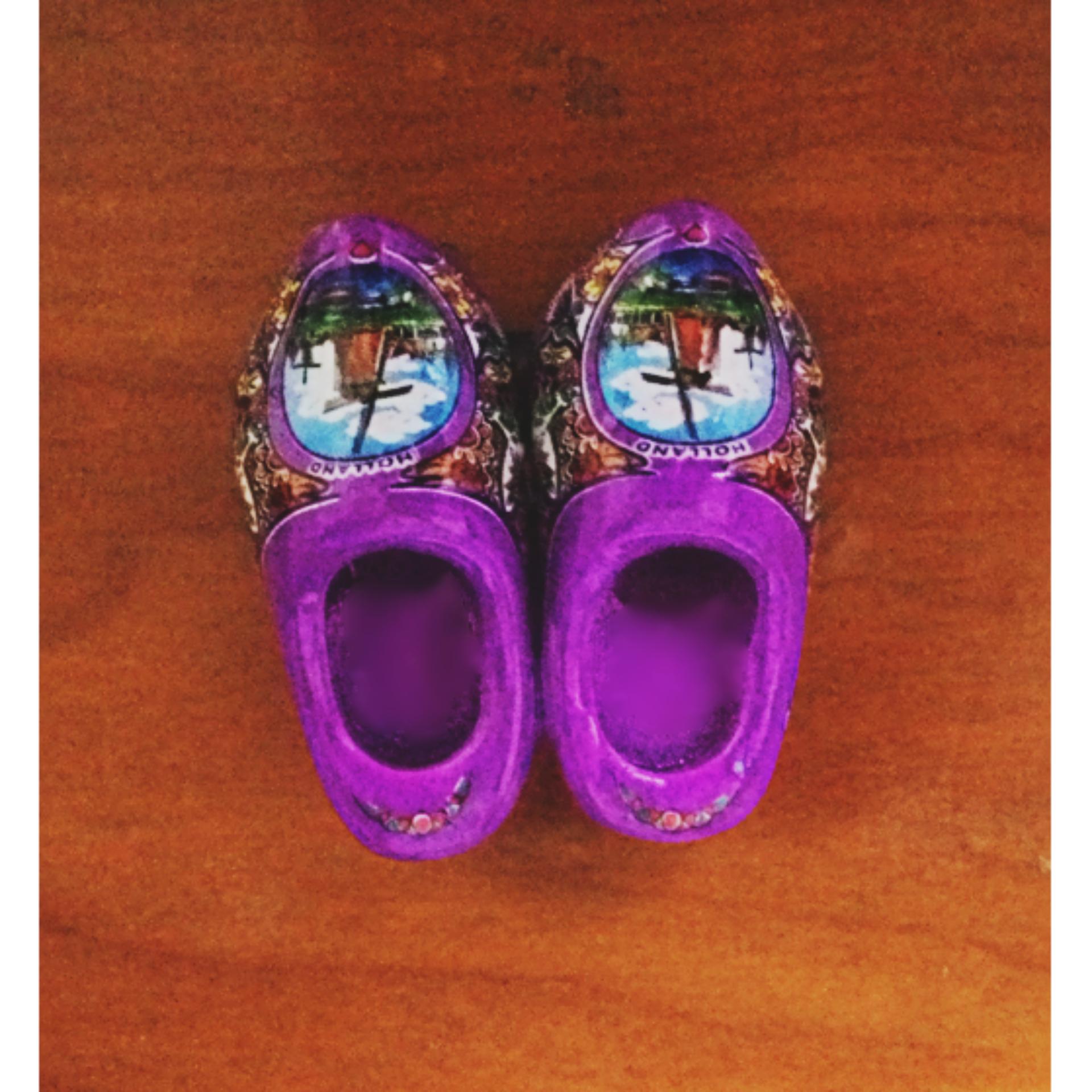 Flash Sale ychateau Magnet Kulkas Sepatu Belanda - Ungu