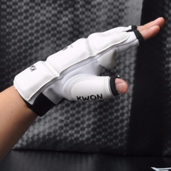 Kids Children Half Finger Boxing Gloves Mitts Sanda Karate SandbagTaekwondo Protector Age 3-12 - Intl Pebruari 2019 - 3 Kids Children half finger Boxing Gloves Mitts Sanda Karate SandbagTaekwondo Protector Age 3-12 - intl - 3