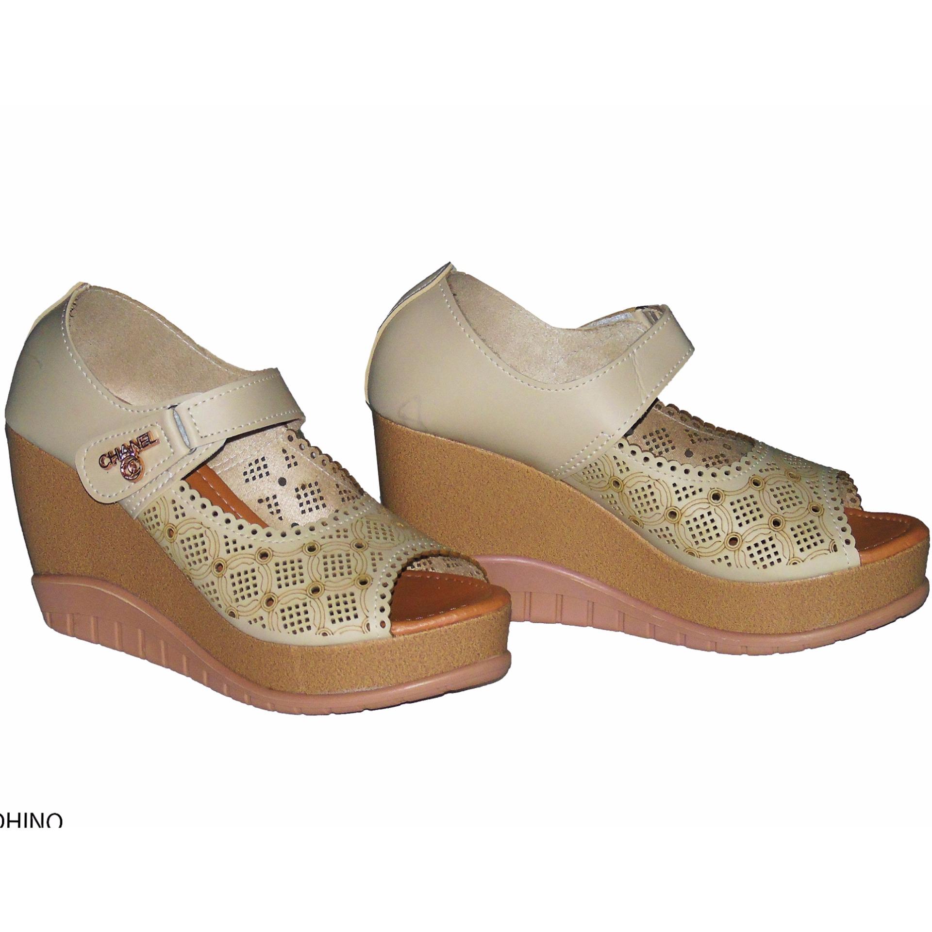 Model Sepatu Terbaru Sandal Flat Shoes Wanita Bahan Ku Limited Cream Dapatkan Harga tendadome Diskon Shopee Indonesia Source · Aldhino Sepatu Sandal Wedges Wanita MGS 01 Crem