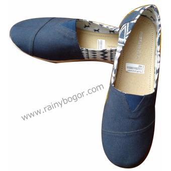 Gambar Flat Shoes Wakai Size 37 40