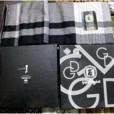 GAJAH DUDUK - SARUNG TENUN MOTIF MONOCHR