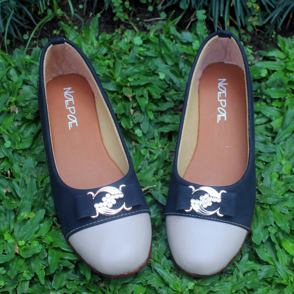 ... Yutaka Sepatu Flat - Hitam-Krem ...