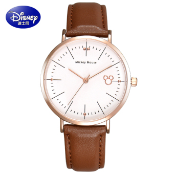 Gambar Disney model laki laki pria Shishang menonton jam tangan