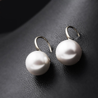 Belanja murah LINGLADY Korea Fashion Style perempuan style anting-anting mutiara imitasi anting-anting Perbandingan harga
