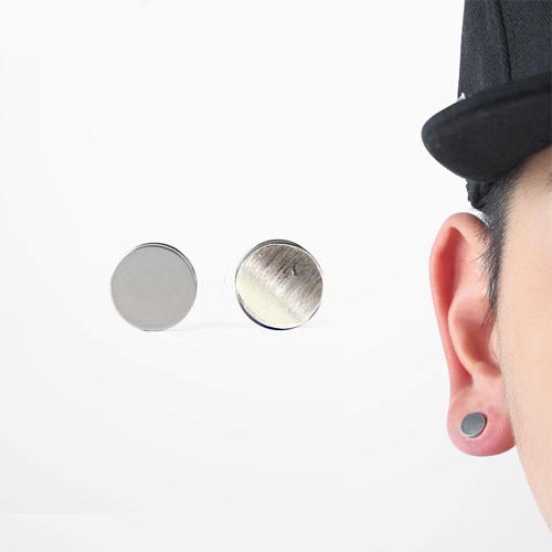 Cheap online Tide merek Korea Fashion Style Menggambar 925 sterling silver anting-anting pria anting