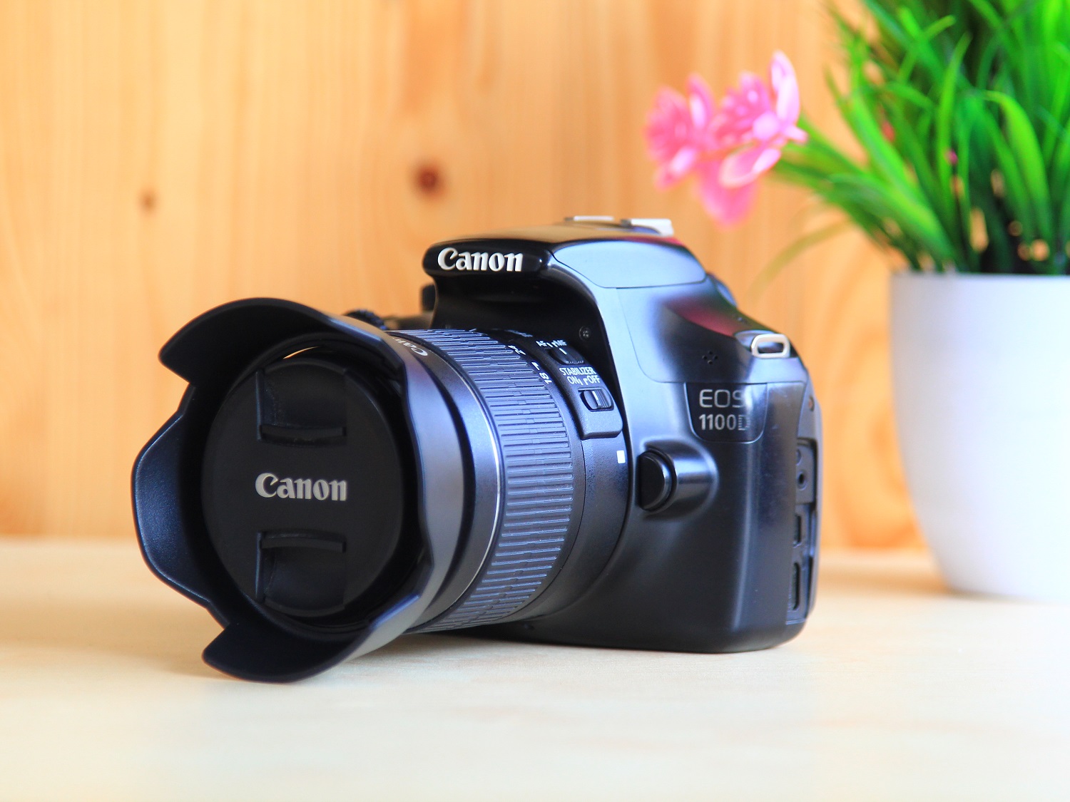 Eos 1100d. фотоаппарат canon eos 1100d kit. Canon 1100d видео. Canon eos 1100d батарея. Canon kit 18-55 1100.